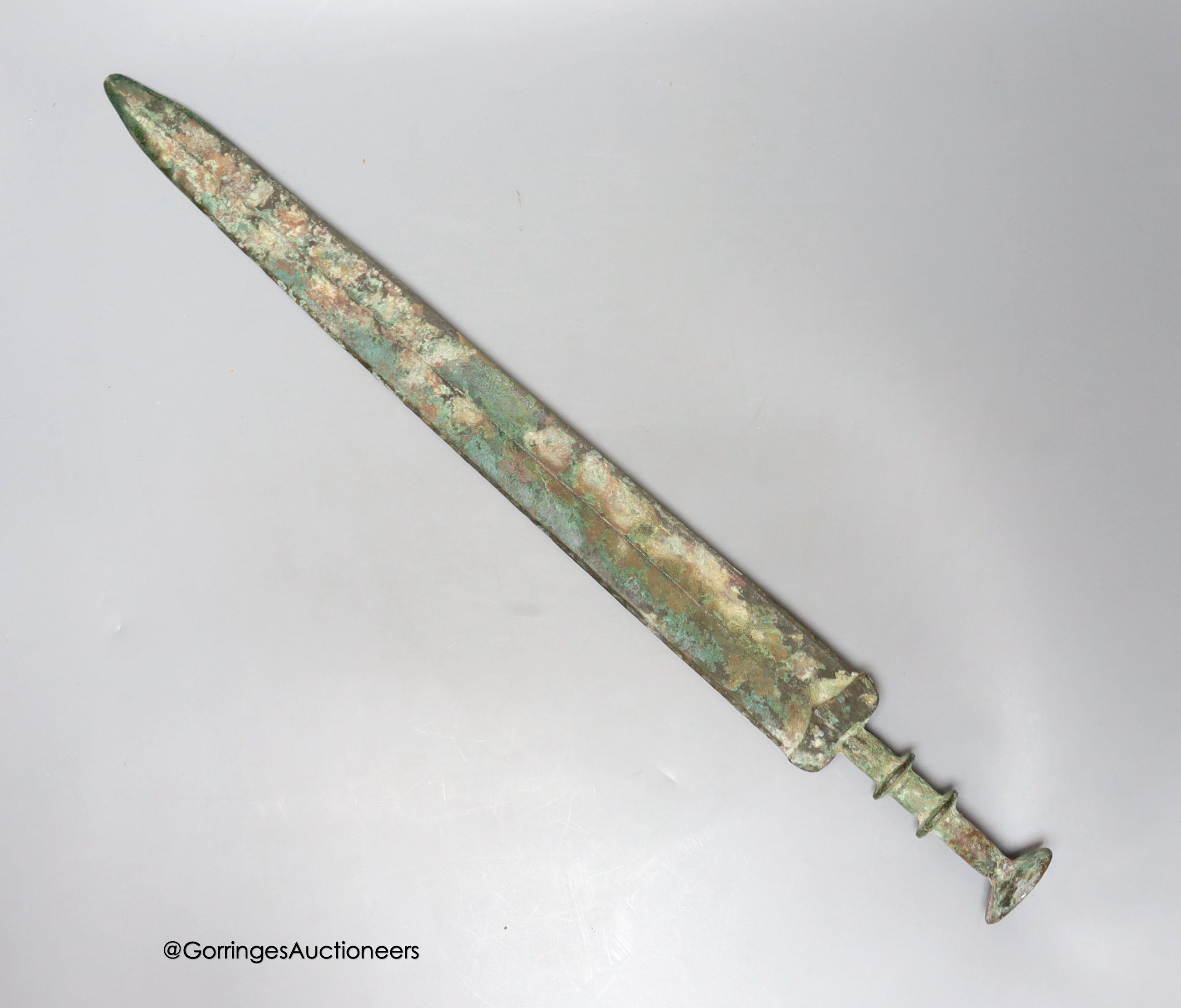 A Chinese bronze dagger/sword